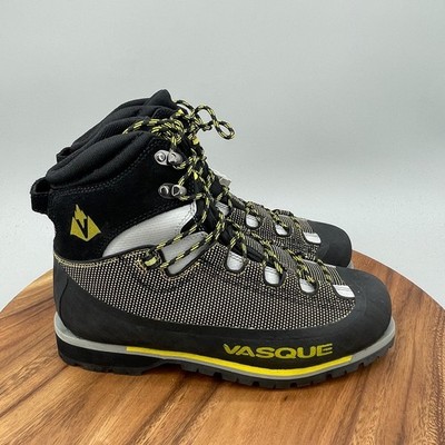 Vasque M-Finity Boots Mens Size 8 M Mountaineering Trail Hiking Walking Vibram