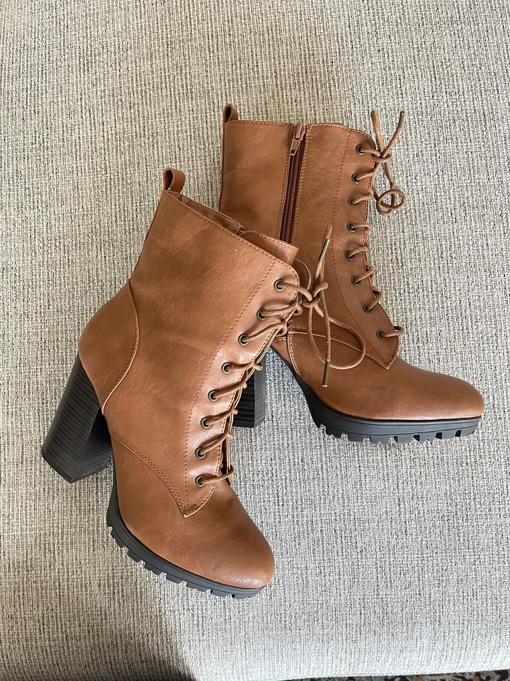 Sexy Botas Charlotte Russe Para Mujer con Cordones/Cremallera Tacón Grueso - Marrón Tostado Talla 9 Foto 2 de 4