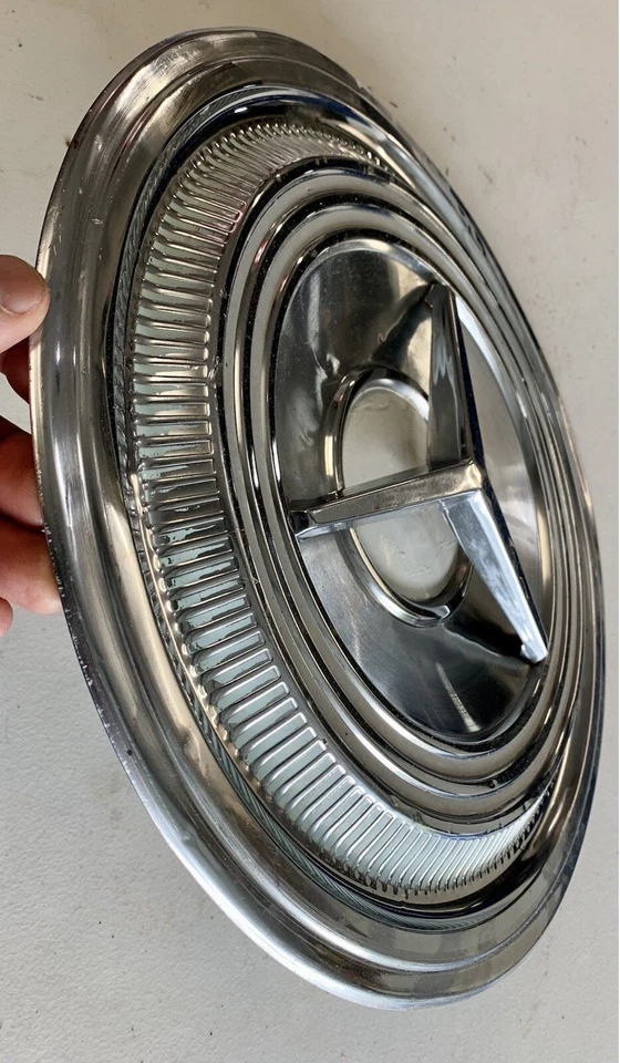 Oldsmobile Super 88 98 1959 cubierta de rueda giratoria tapacubos OEM 59 con aleta Olds Foto 4 de 4