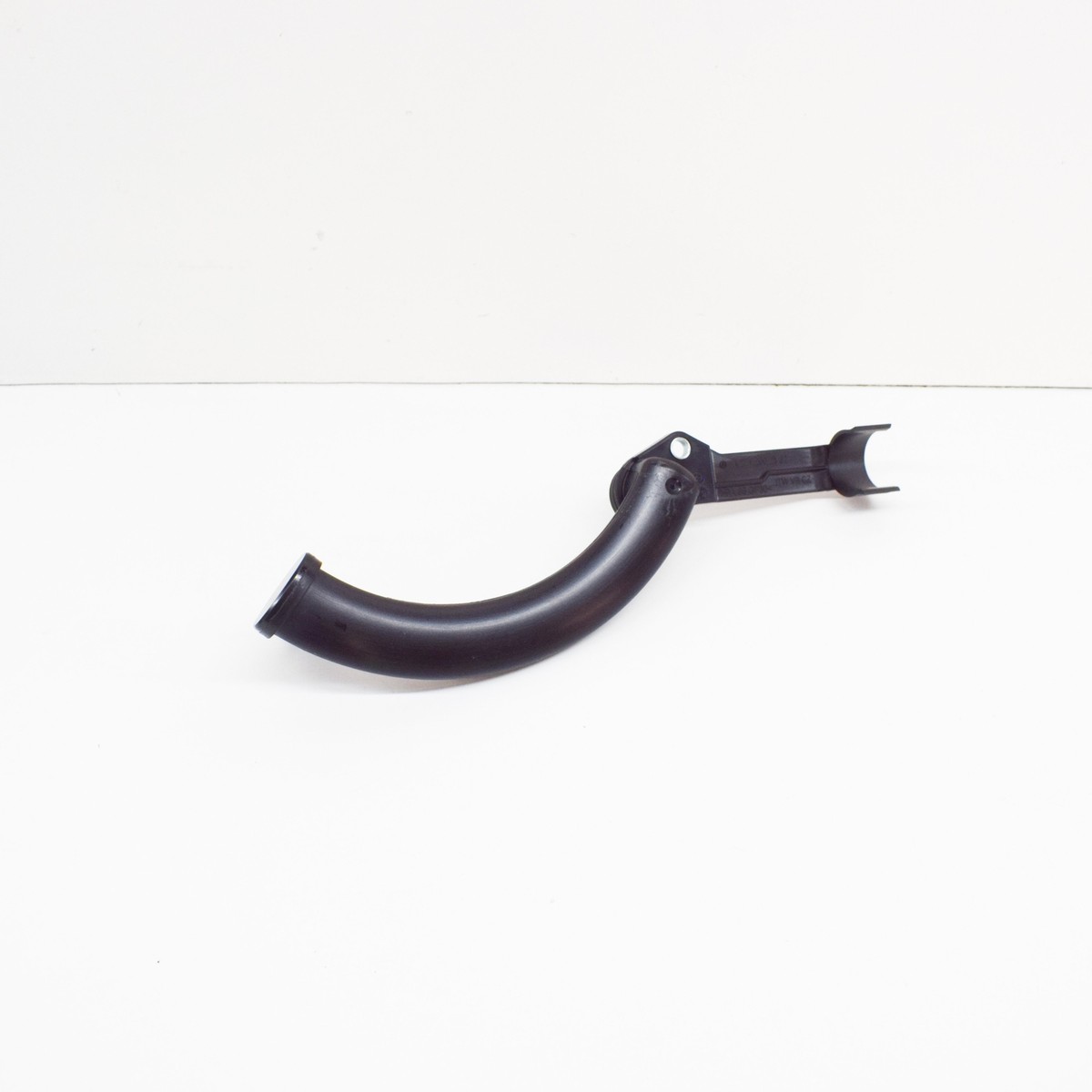 NEW MERCEDES-BENZ C W204 OIL COOLER WATER PIPE A2712002352
