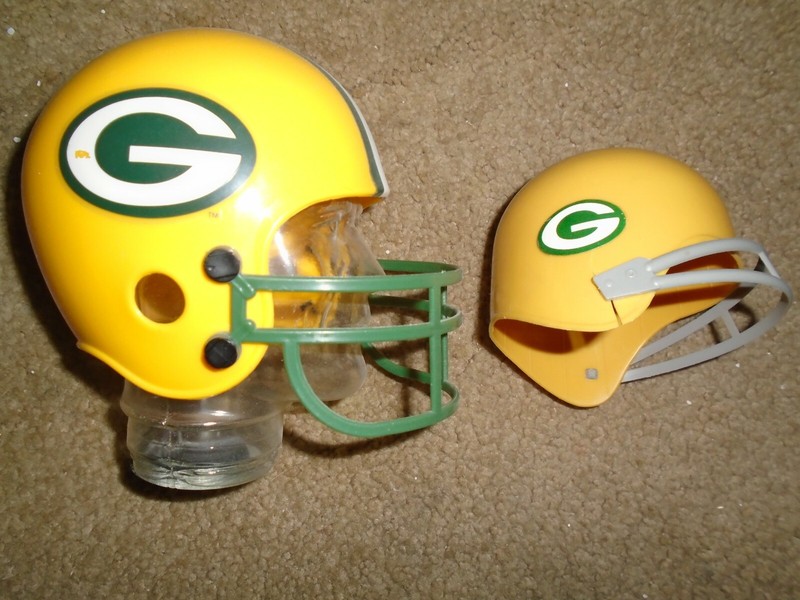 1969 GB Packers Helmet Bank Bag Blanket Mug Kramer Favre 1st Ed HC w/DJ Books NR