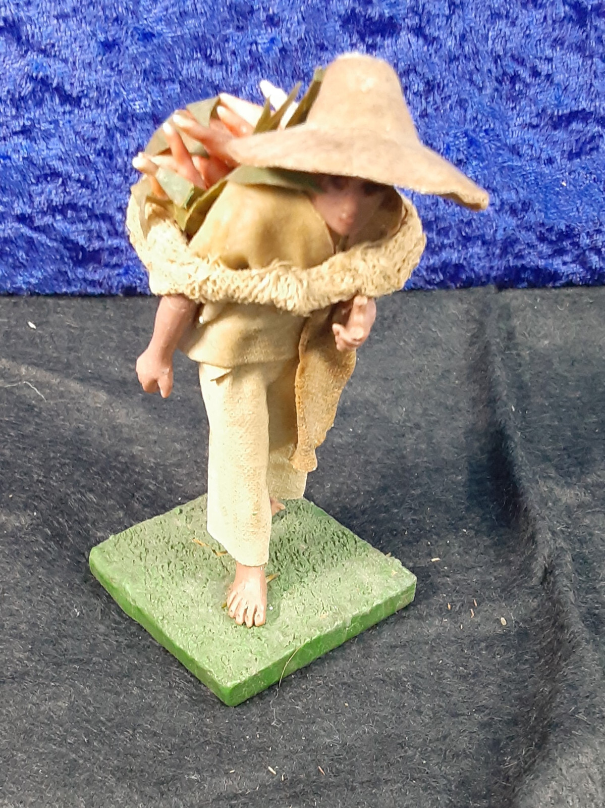 Picture 2 of 8