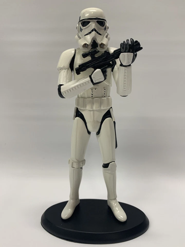 Estatua de resina Star Wars: Elite Collection Storm Trooper (2ª versión) (Attakus) Foto 2 de 4