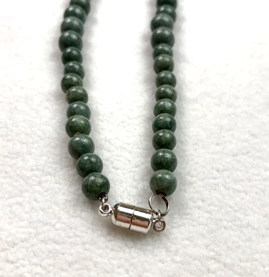 Beaded Green Aventurine Necklace Untreated Graduated Beads Magnetic Clasp - Image 4 of 4