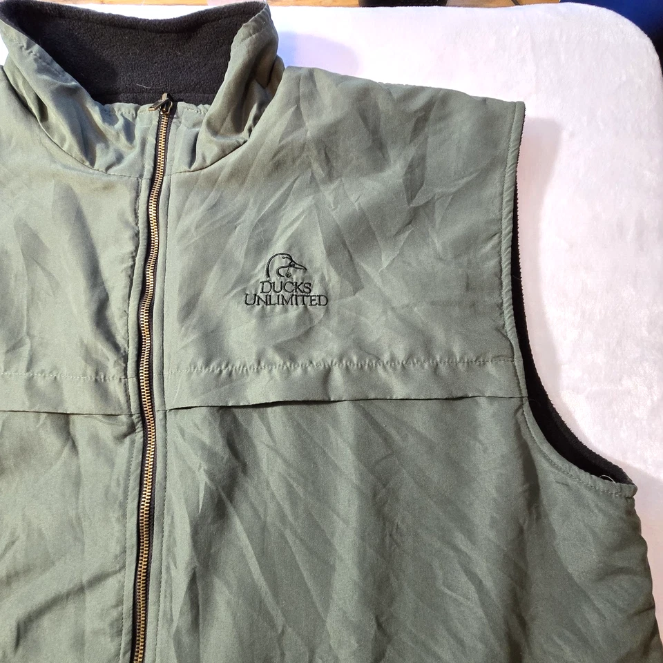Ducks Unlimited Mens 2XL Black/Green Fleece Vest Outdoor Hunting Reversible - Image 3 of 4