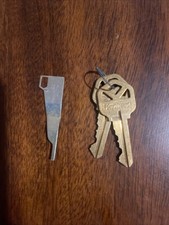 Kwikset Re-key Kit, Two Keys And Rekey Tool