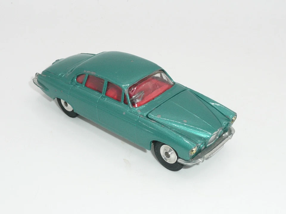 Corgi 238 Jaguar Mark X Kingfisher Green w/cases Boxed *original* - Image 2 of 4