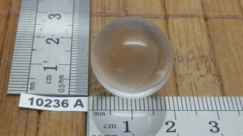 Minéraux de collection cristaux de roche en forme sphère