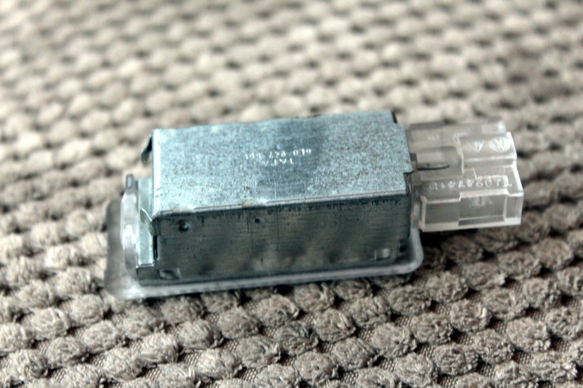 OEM Audi VW Volkswagen Porsche Interior Glove Box Lighting Lamp