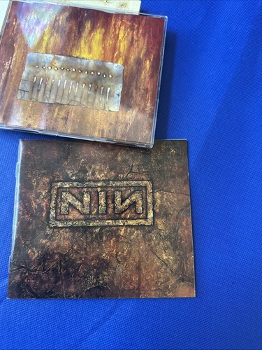 #A17 The Downward Spiral by Nine Inch Nails (CD, 1994) With Booklet - Foto 10 di 22