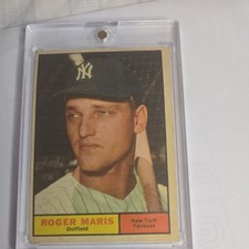 Topps 1961 Roger Maris #2 New York Yankees Vintage Baseball Card