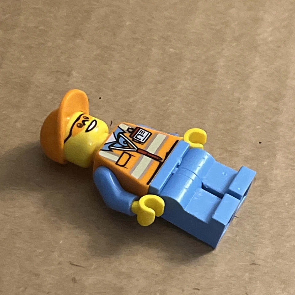 Lego Minifigure Airport Worker From LEGO City Airport Passenger Terminal (60104) - Image 4 of 4