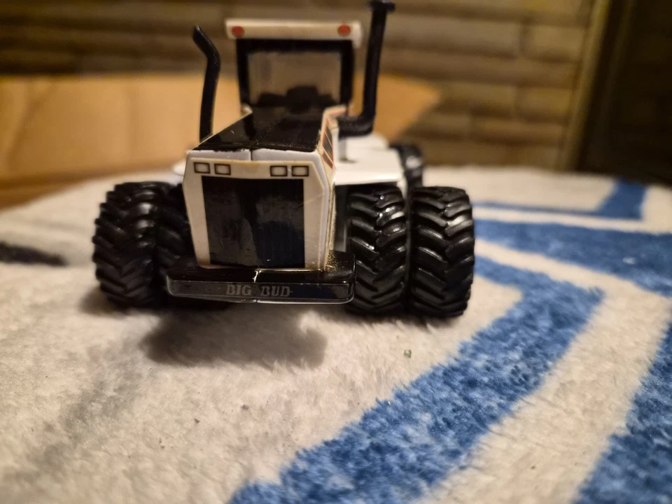 ERTL Big Bud 500 Farm Tractor Vintage 1/64 VHTF Rare - Image 2 of 4