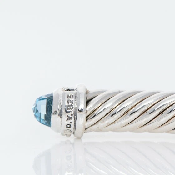 Кабельная манжета David Yurman из стерлингового серебра с голубым топазом и бриллиантами 5 мм средний размер - Изображение 3 из 4