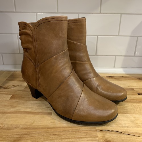 Balance Boots Booties Size 9.5 Wide 