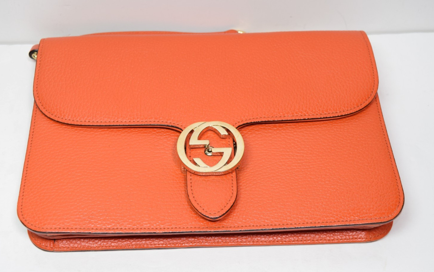 Gucci Leather Interlocking G Medium Shoulder Bag … - image 3