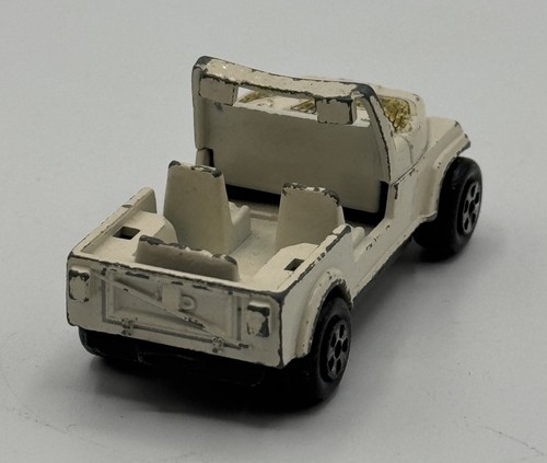 Vintage Ertl Dukes Of Hazzard Daisy Duke's Golden Eagle Jeep 1/64 Scale Diecast - Picture 3 of 5