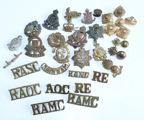 Antique Vintage WWI WW2 military army etc uniform titles cap badges