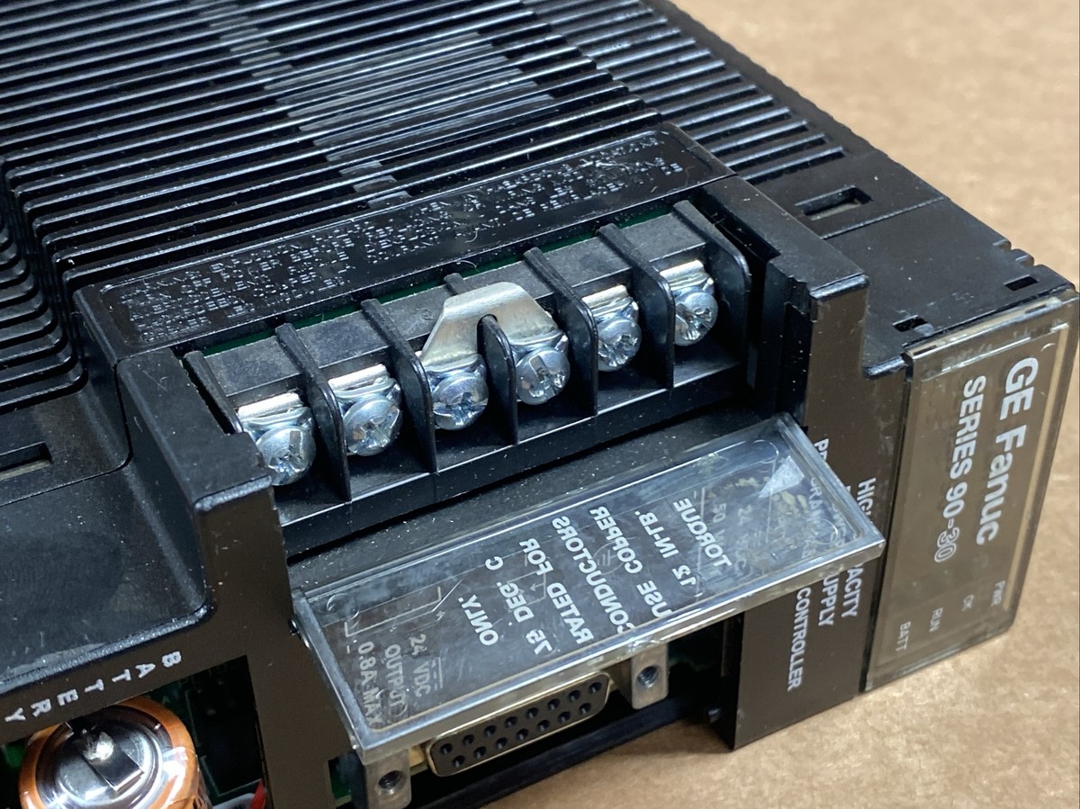 GE Fanuc IC693PWR331D Series 90-30 Power Supply 24VDC HI-CAP 30W