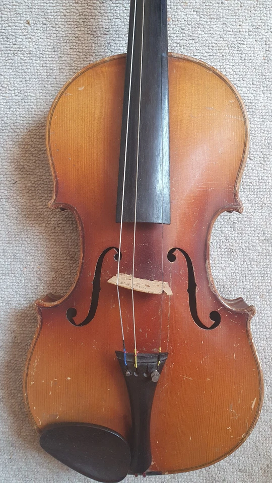 Nice old  Violin 4/4 "Copy of Nicolaus Amati" + branding at the back - Image 3 of 4