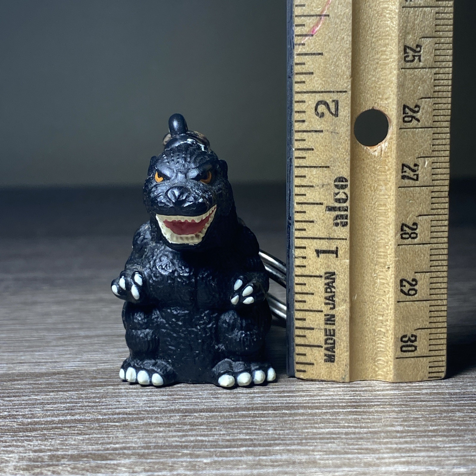 Vintage 1997 Banpresto Godzilla Mini Figure Keychain Rare Toho Gashapon