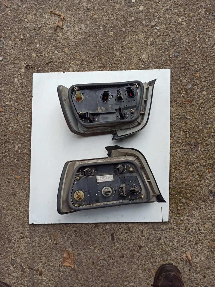 Feux arrière BMW E36 - Photo 3/4