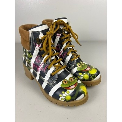 Goby Be Joyful Frog Striped Lace Up Lug Sole Ankle Boots Black White Womens 39