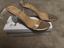 Women  s Clear Chunky Heel Shoes Open Toe Sandals 9.5  read Size Description 