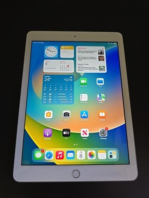 Apple iPad 5th Gen - 32gb Wifi Silver A1822. (DK661) | eBay UK