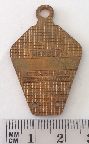 Tocumwal Bowling Club Members Badge Pin Vintage (F2) - Picture 2 of 2