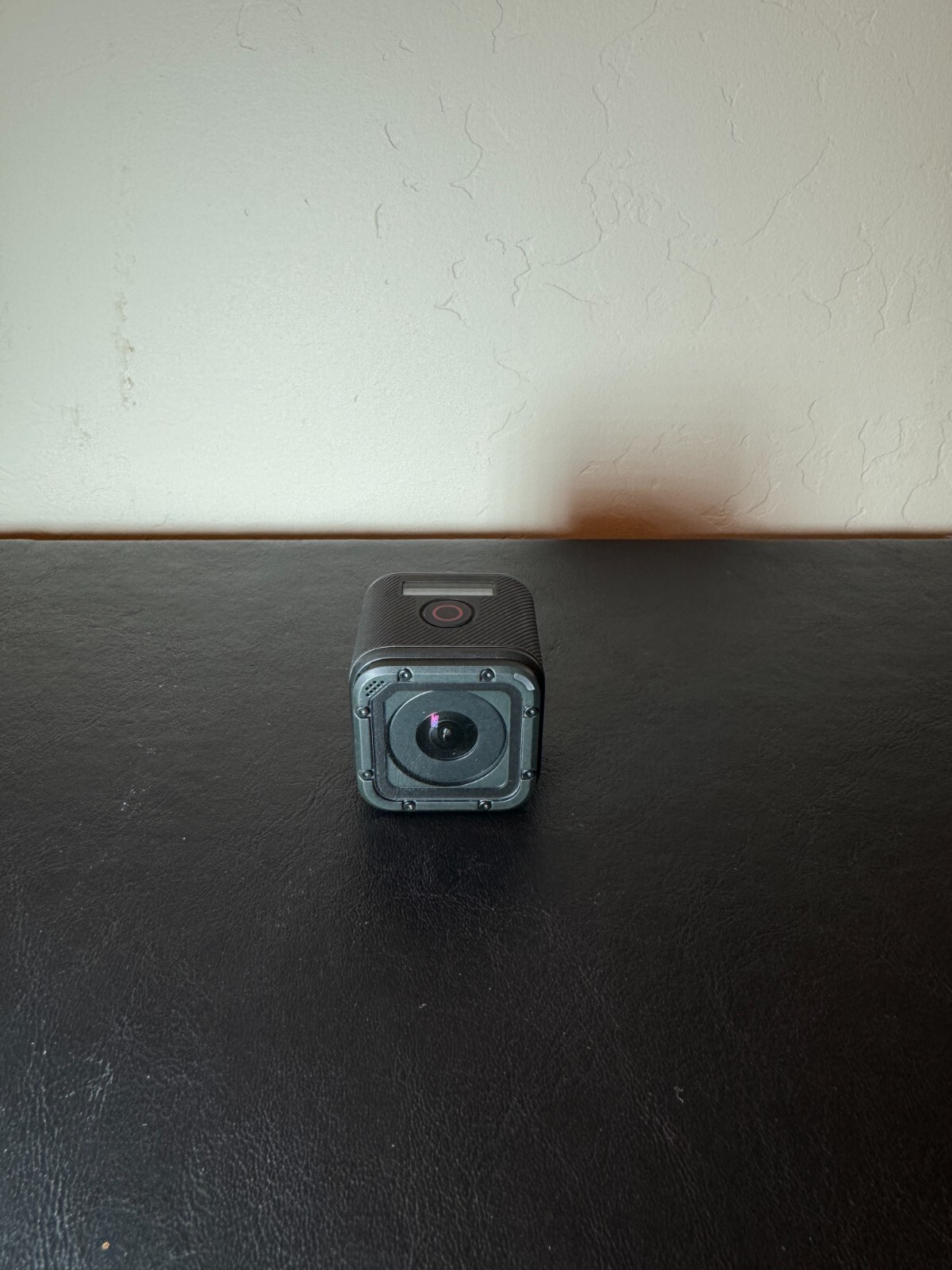 GoPro Hero Session Action Camera in Good Working Condition  -image