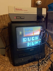 New Kirby&rsquo;s Adventure + Nintendo NES System With Super Mario Bros / Duck Hunt