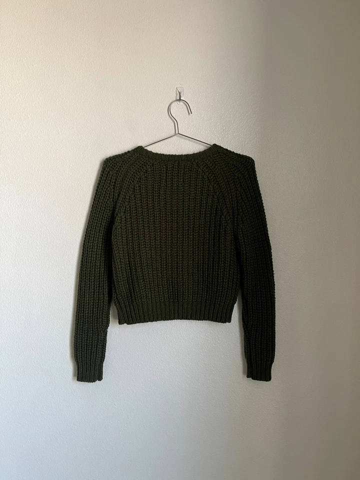 Cárdigan corto UNIF x Urban Outfitters Chloe en verde oliva talla PEQUEÑO Foto 3 de 4