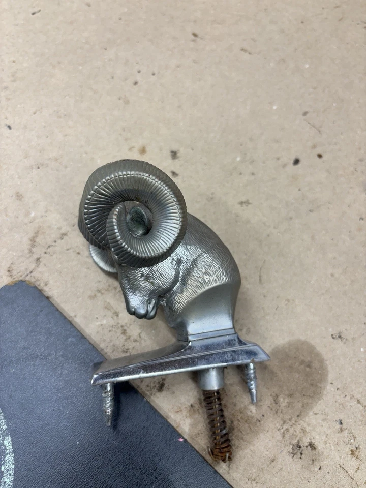 81 1982 1984 85 Dodge Ram Truck W150 D250 D350 D150 Hood Ornament 4215517 Oem Oe - Image 2 of 4