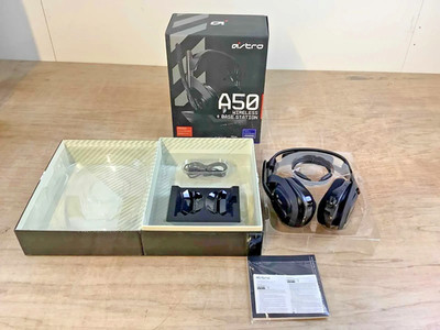 Logitech ASTRO A50, Wireless Gaming-Headset mit Ladestation für PS, PC, Mac OVP
