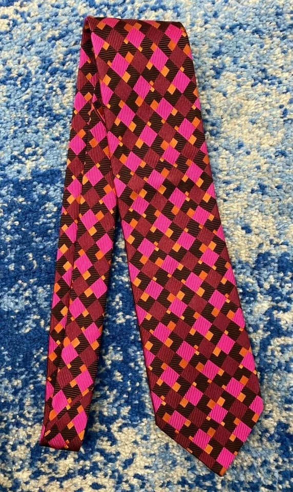 ESCADA Burgundy Black Red Pink Copper Geometric Silk Necktie Italy - Image 2 of 4