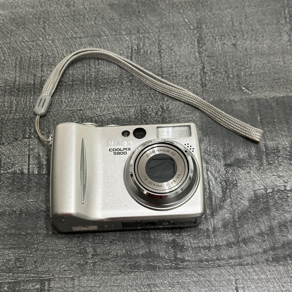 【L2281】 Nikon COOLPIX 5900 ニコン クールピクス Amazon.com : Nikon Coolpix 5900 5MP Digital Camera with 3x