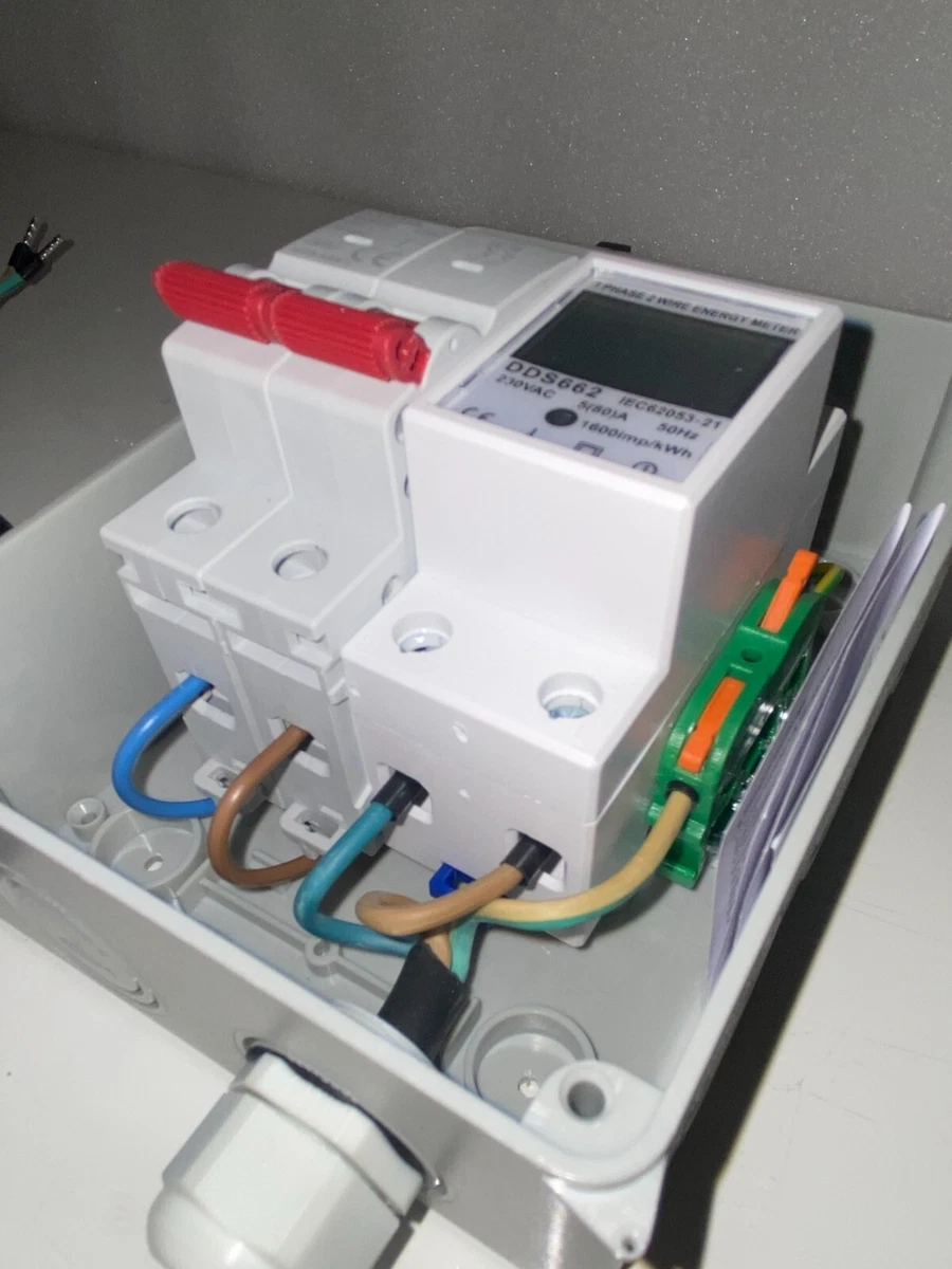 Wieland Einspeisesteckdose C16A mit LCD Ertrag Zähler Für Balkonkraftwerk
