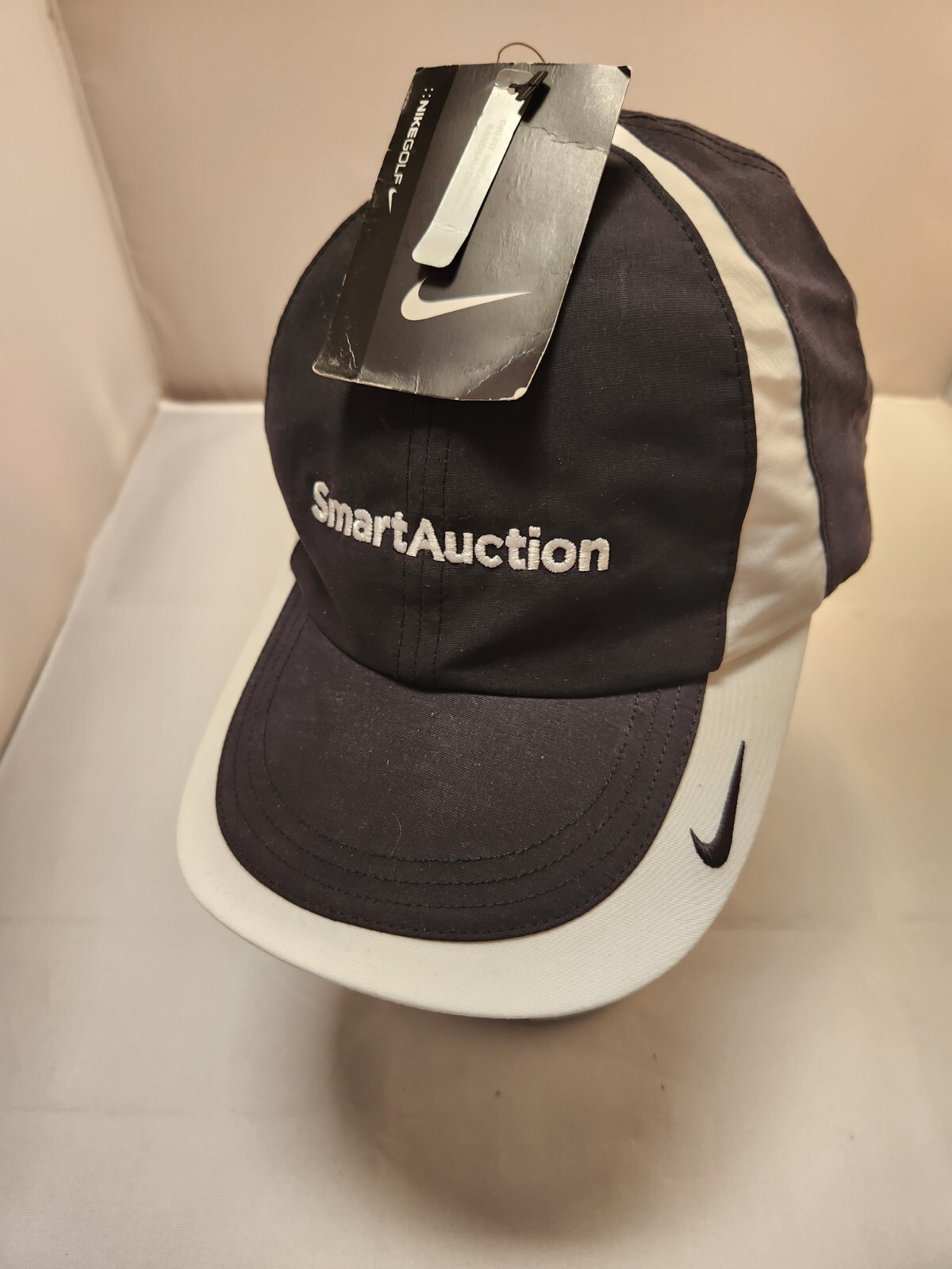 Smart Auction Nike Adjustable Strap Baseball Cap … - image 1