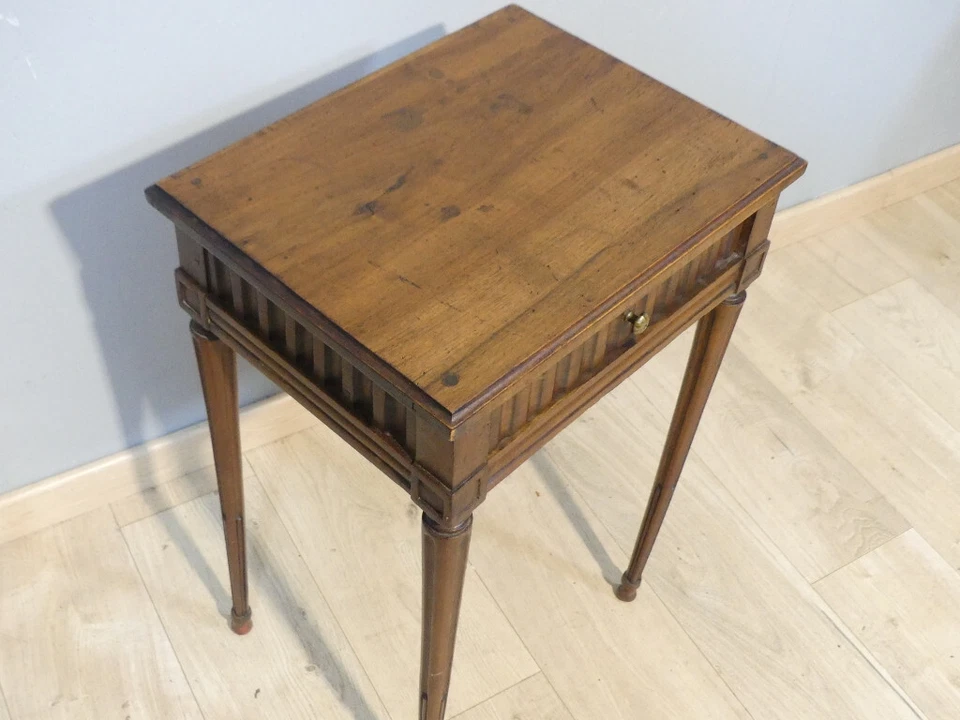 Petite Table Volante De Salon Ou De Chevet En Noyer, époque Louis XVI, Fin XVIII - Photo 2/4