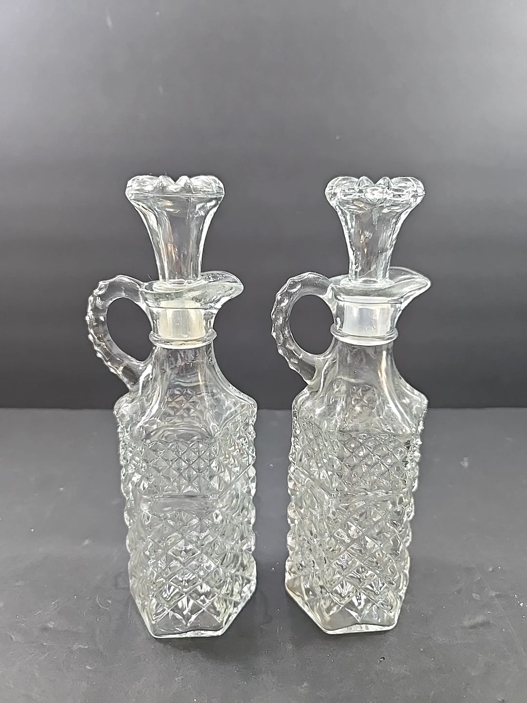 Anchor Hocking Wexford Oil & Vinegar Cruet Set with Stoppers