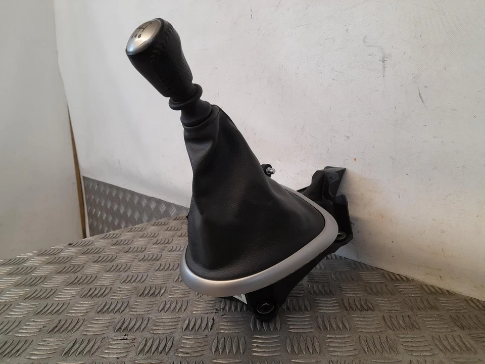 Nissan Qashqai 2006-2010 6 Speed Manual Gear Stick 112102067 - Image 3 of 4