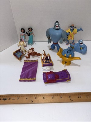 12 Vintage Disney Aladdin Toy Figures with carpet Miscellaneous C8
