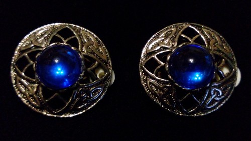 SCOTTISH CELTIC Vintage Pewter Acrylic Sapphire Blue Cabochon CLIP-ON EARRINGS* - Picture 3 of 12