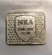VINTAGE FIREARMS NRA 2 MILLION CLUB SILVER TONE BELT BUCKLE