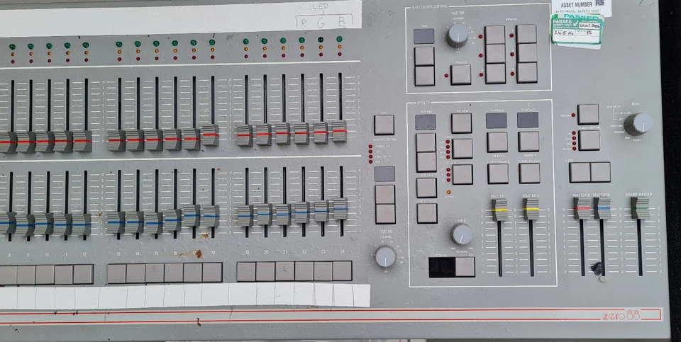 Zero 88 Lightmaster XLS - Spares or Repair!!! - Image 2 of 4