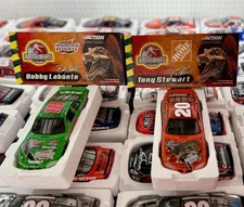 1/24 Scale Action Jurassic Park 3 #18 #20 Bobby Labonte And Tony Stewart Set