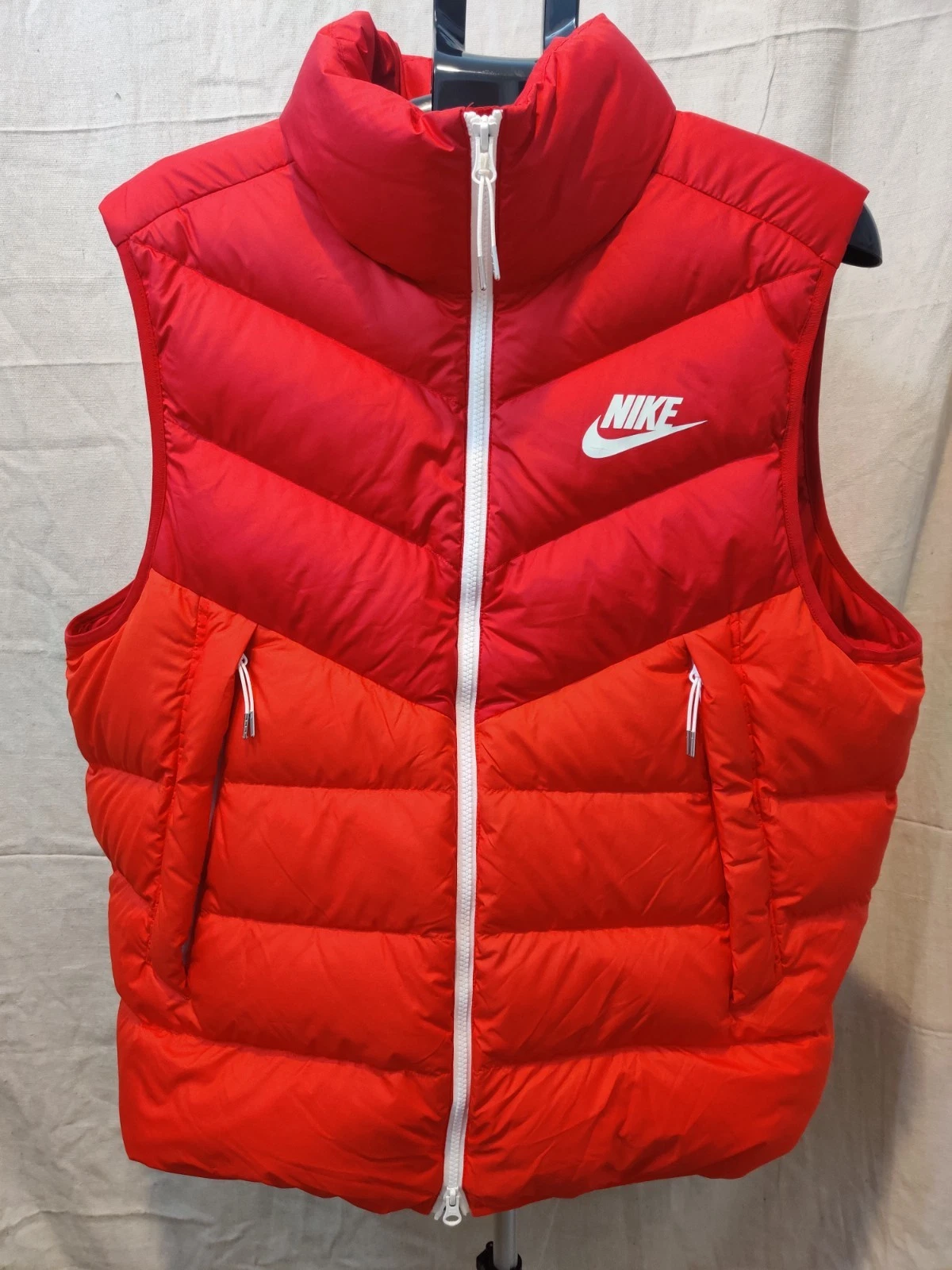 Nike Puffer Vest Men's Size XL Red Sleeveless Insulated Grey Duck Down Fill
Opens in a new window or