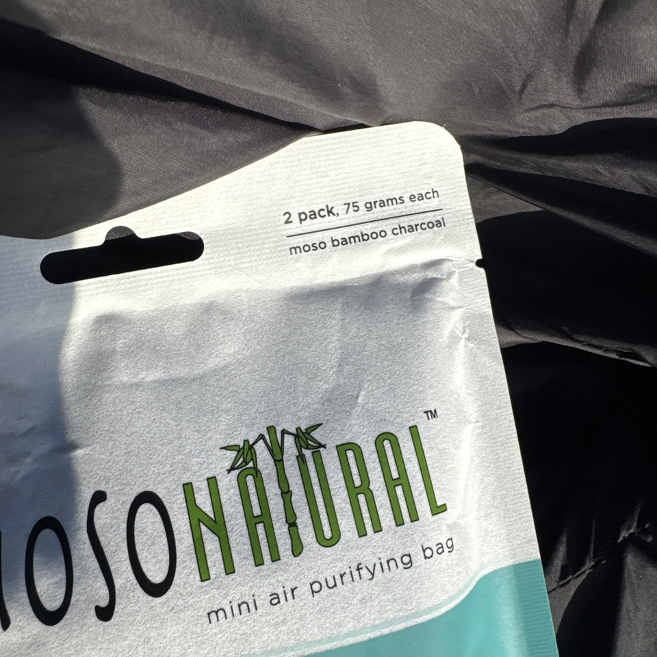 Moso Natural Mini Bambú Carbón Eliminadores de Olores para Zapatos, Bolsas de Gimnasio - Paquete de 2 Foto 2 de 4