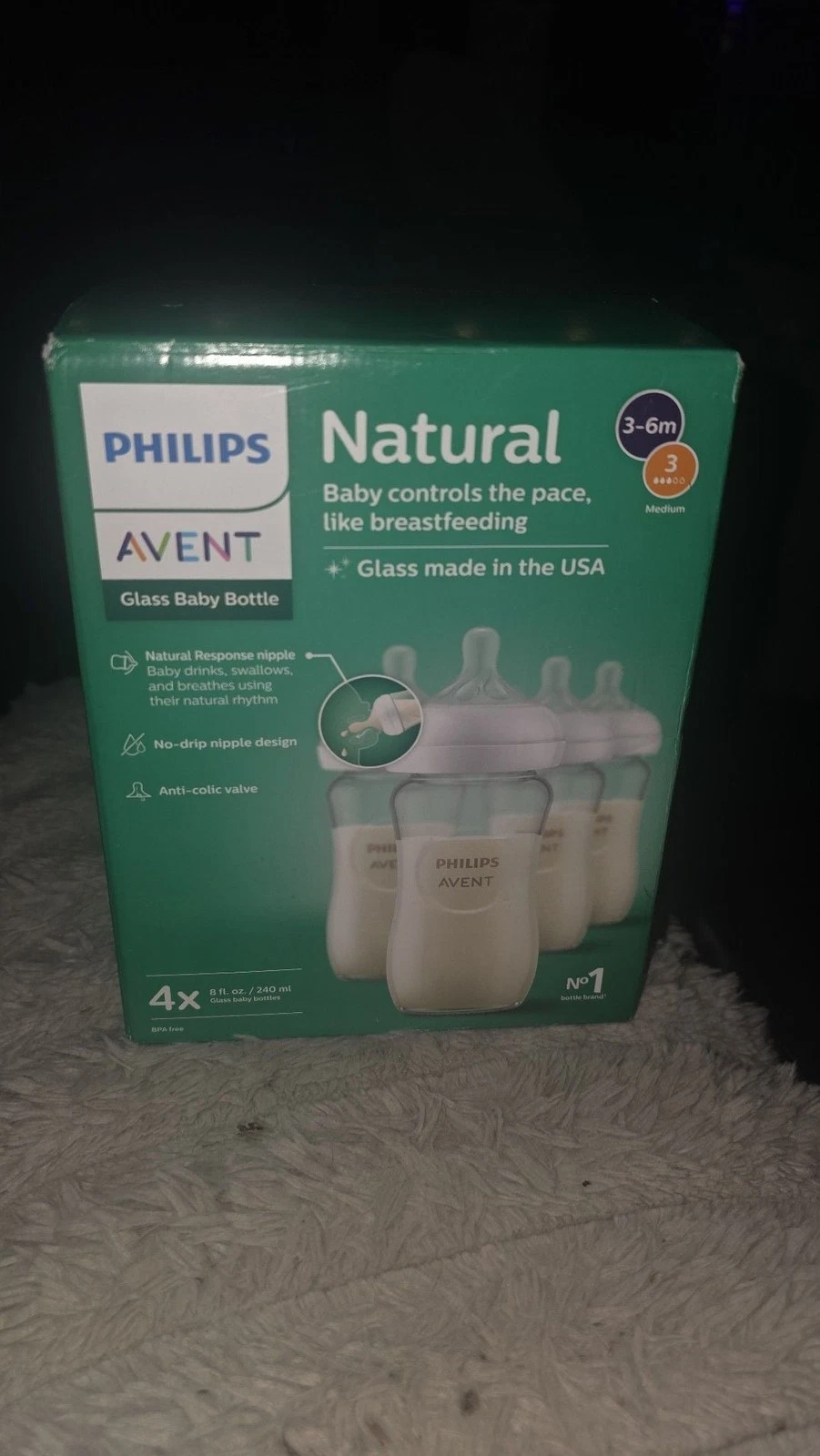 Philips Avent Natural Glass Baby Bottles with Natural Response Nipple, 8oz, 4 Pa